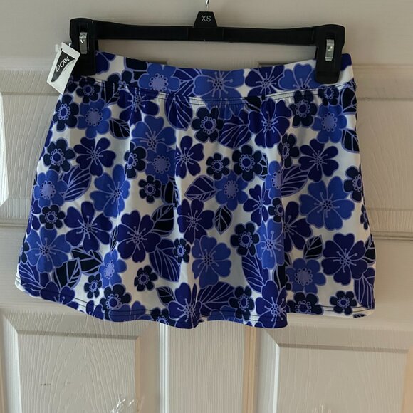 NWT L.L. Bean Women's BeanSport Swimwear Swim Skirt Bright Harbor Size 6 Floral - Picture 1 of 9